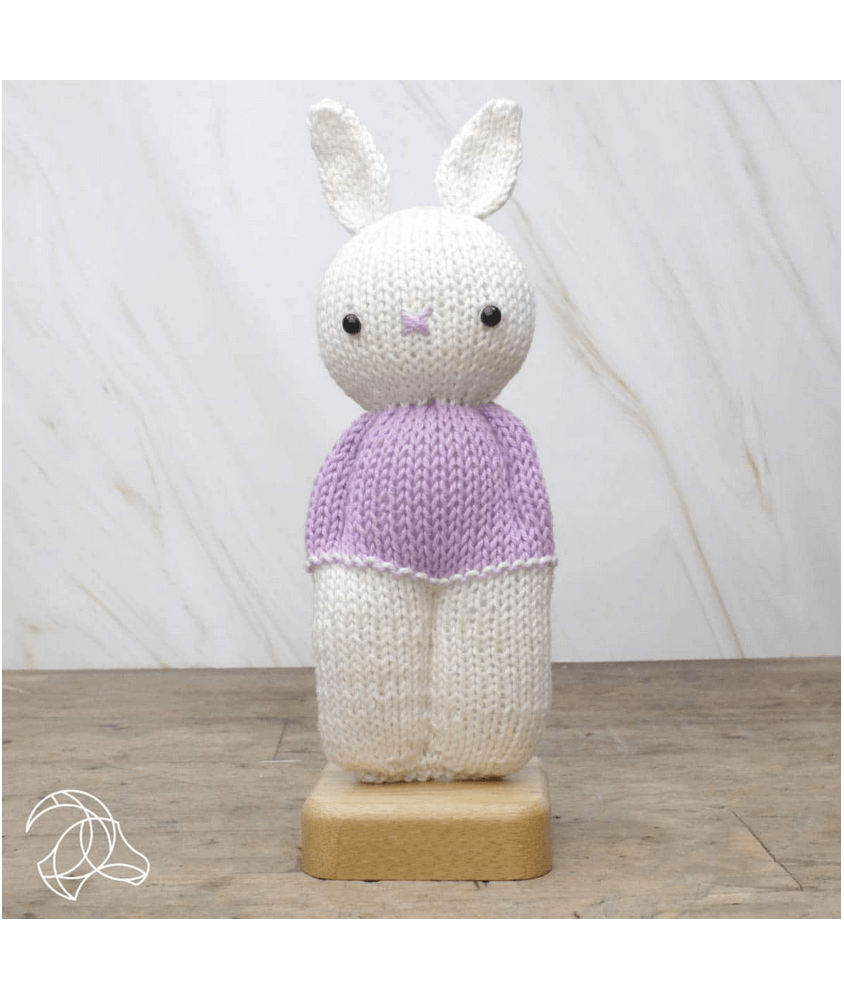 Craquez pour ce kit tricot pour réaliser Stella le lapin !