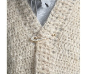 Épingle à Kilt avec Strass 70 x 18mm : Élégance Traditionnelle Revisitée - Rico Design