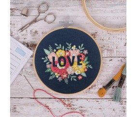 Kit de Broderie "LOVE" avec Cercle en Bois de 15 cm - Trimits