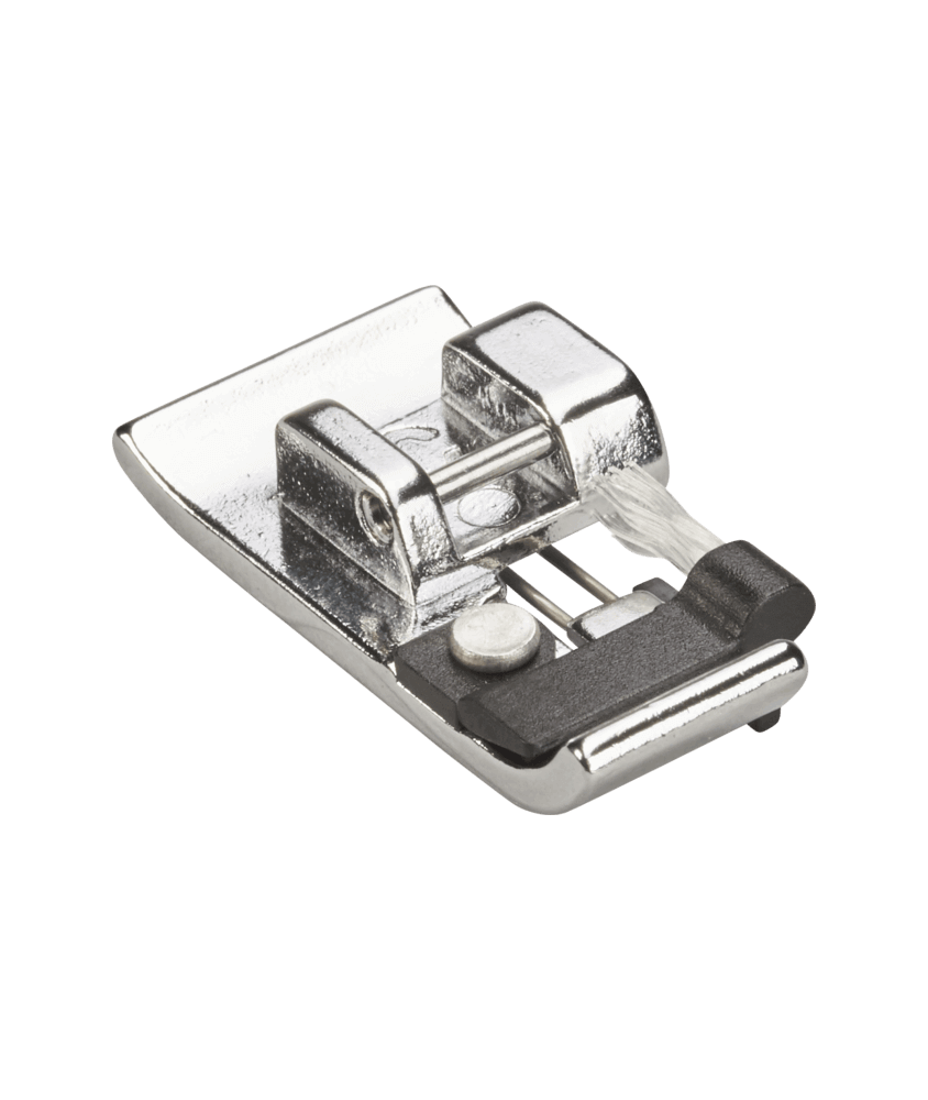 Pied pour surjet (pied C) - Compatible b37 & b38 - Bernette - Finitions nettes et couture anti-effilochage Pied pour surjet (pied C) - Compatible b37 & b38 - Bernette - Finitions nettes et couture anti-effilochage
