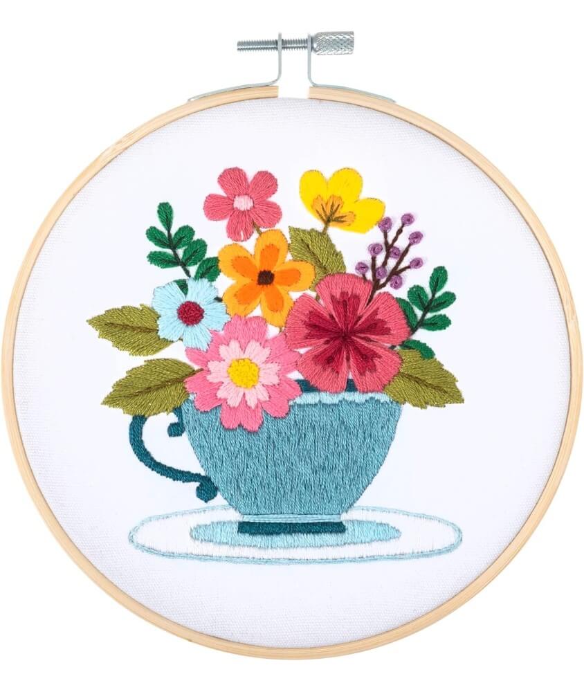 Kit de Broderie Printemps Floral avec cercle en bois de 15 cm – Trimits Kit de Broderie Printemps Floral avec cercle en bois de 15 cm – Trimits