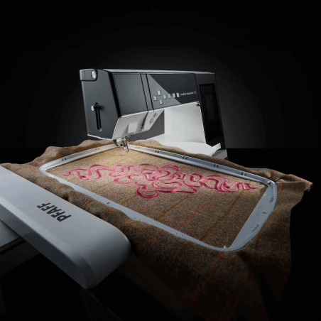 PFAFF Creative Expression 750 - broderie d'un grand motif