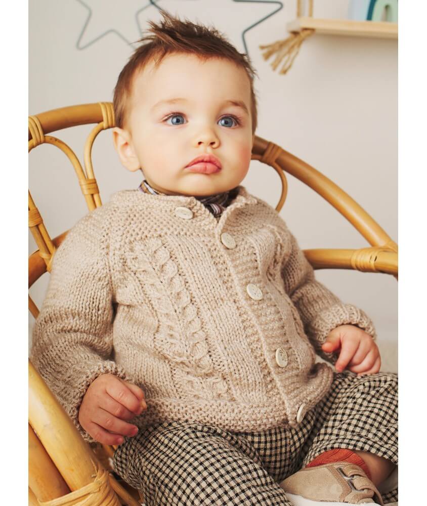 Gilet bébé raglan à torsades - Patron tricot Bergère de France
