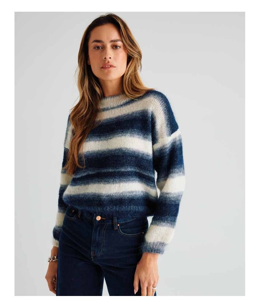 Pull VITA Phildar - patron tricot femme PDF (photo du modèle porté)
