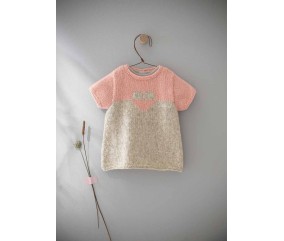 Tunique MOTIF COEUR Phildar - patron tricot enfant PDF (photo du modèle porté)