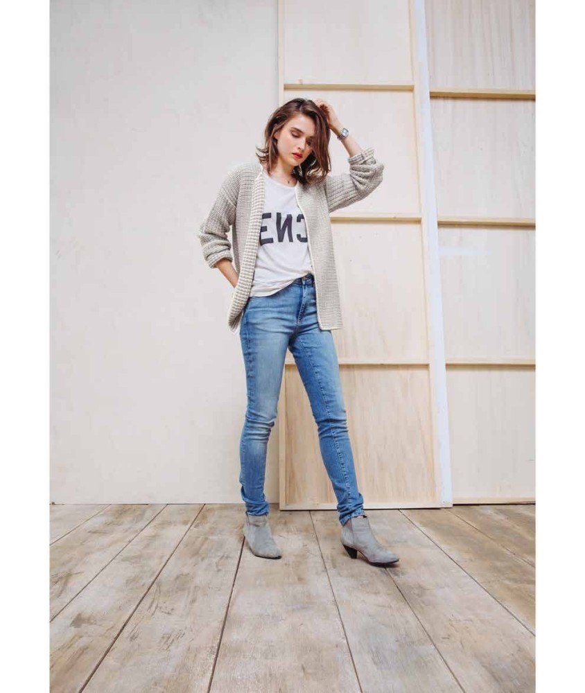 Veste BICOLORE PARTNER 3,5 Phildar - patron tricot femme PDF (photo du modèle porté)