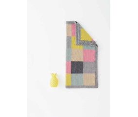 Couverture JACQUARD MULTICOLORE Phildar - patron tricot enfant PDF (photo du modèle réalisé)
