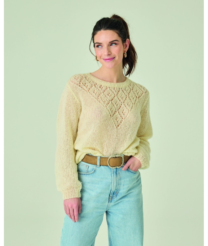 Pull BARBARA Phildar - patron tricot femme PDF (photo du modèle porté)