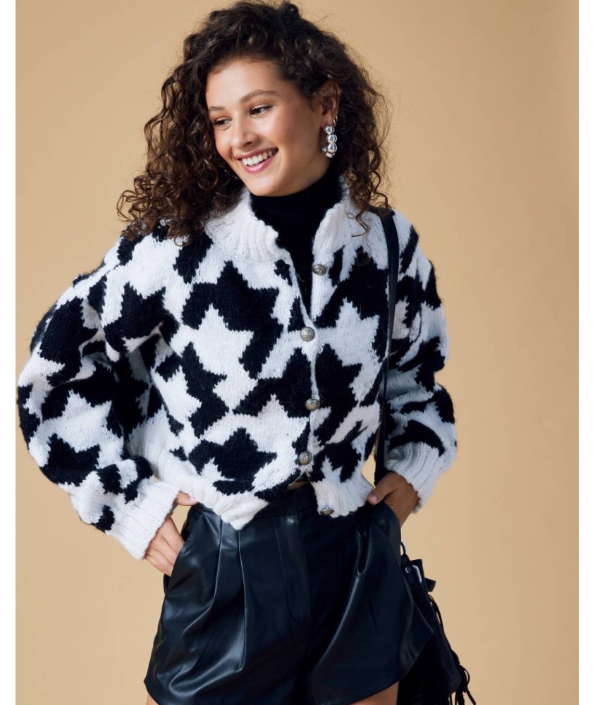 Veste MONO Pingouin - patron tricot femme PDF (photo du modèle porté)