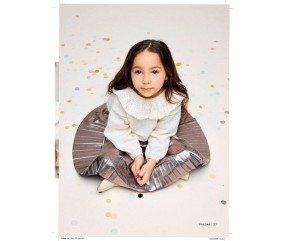 Catalogue Phildar n°281 Layette et Enfant Tricot Automne/Hiver 2026-2027 - gilet enfant écru duveteux