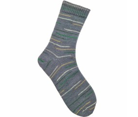 Laine Rico Design Superba Cashmeri Luxury Socks 4 fils coloris 47 Verts Chasseur - pelote sur fond blanc