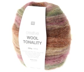 Laine Rico Design Creative Wool Tonality coloris 08 Forêt - pelote sur fond blanc
