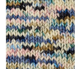 Grosse laine Rico Design Fashion Tinted Merino coloris 04 Hiver - pelote sur fond blanc