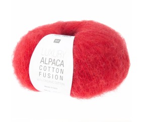 Laine Rico Design Luxury Alpaca Cotton Fusion coloris 11 Rouge - échantillon tricoté