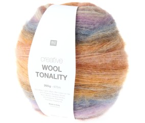Laine Rico Design Creative Wool Tonality coloris 01 Terra - pelote sur fond blanc