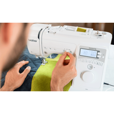 Écran LCD et molette de sélection des points de la Brother Innov-is A16
