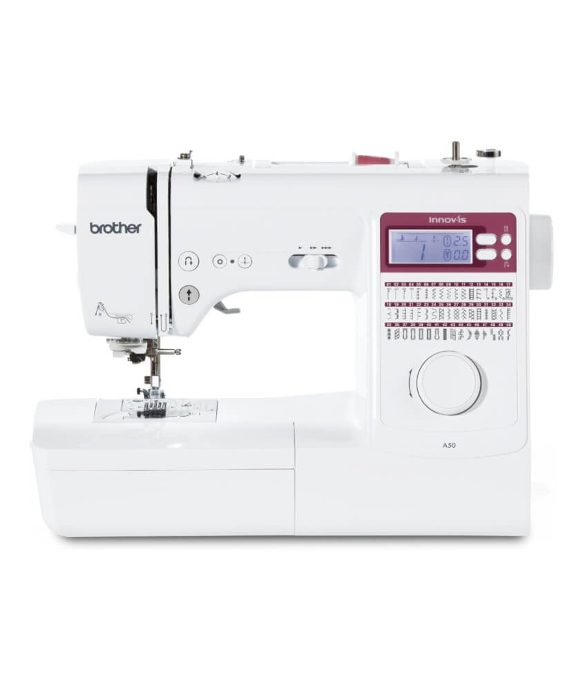 La machine a coudre Brother Innov-is A50 de face sur fond blanc