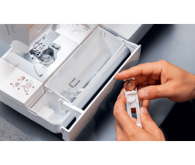 Machine à coudre Brother Innov-is A65 - compartiment d'accessoires intégré