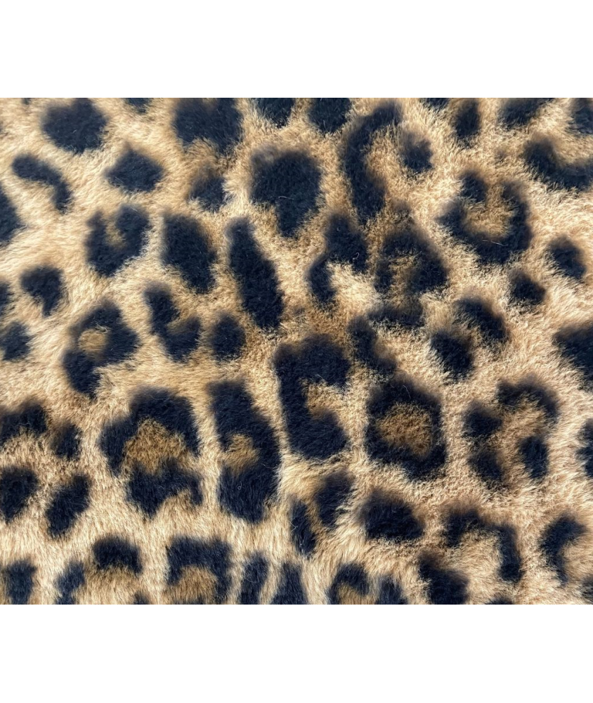Tissu molletonné imprimé léopard caramel et noir - vue du tissu