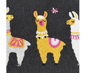 Machine à broder Brother Innov-is NV880E - motif lamas brodé parmi les 258 motifs intégrés
