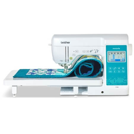 Brother Innov-is F580 en mode couture et quilting avec la table d'extension