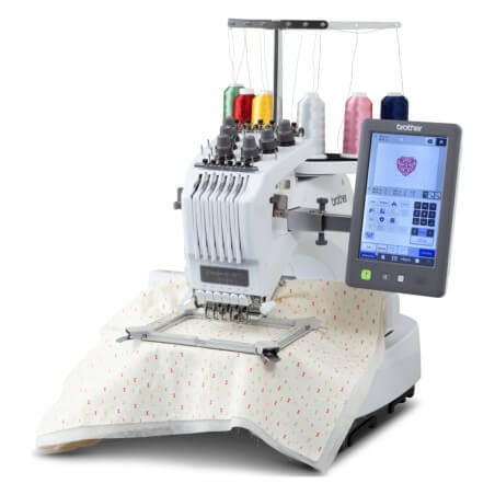 Brother PR680W avec le grand cadre de broderie 300 x 200 mm