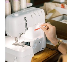 Enfilage à air en une étape de la Bernina L 650