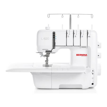 Bernina L 620 de face avec sa table rallonge fournie