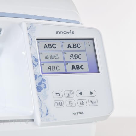 Écran tactile couleur de la Brother NV2700 avec les polices de broderie