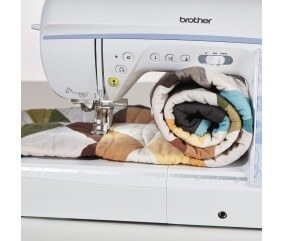 Pied double entraînement fourni : quilting sur la Brother Innov-is NV2700
