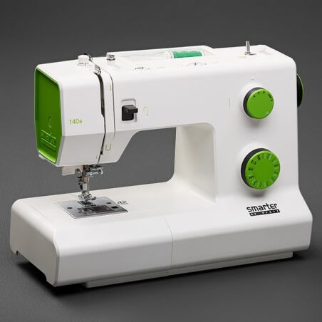 Machine à coudre Pfaff Smarter 140S vue de trois quarts