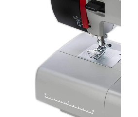 La zone de couture, le pied power stitch et la plaque graduée