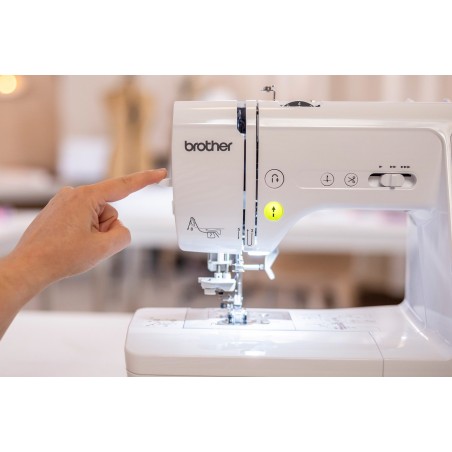Enfile-aiguille avancé de la Brother M340e