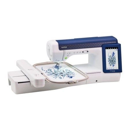 Vue trois quarts de la Brother Expedition BX1 avec l'unité de broderie