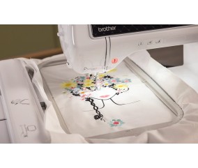 Brother Expedition BX1e - cadre de broderie avec un motif en cours