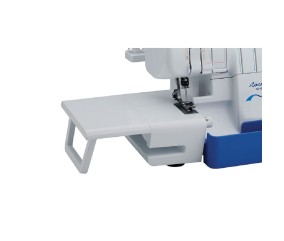 Table d'extension Brother SERGERWT2 - montée sur une surjeteuse Brother 2104D