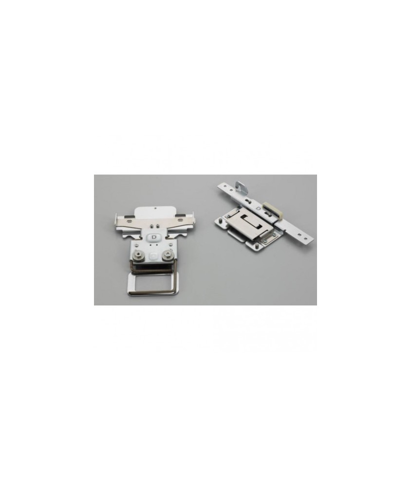 Cadre à broder à plat Brother VRFF200 - 200 x 200 mm sur fond blanc