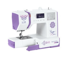 Machine à coudre Bernette B38 Yaya Han Edition - bras libre dégagé pour les manches et les ourlets