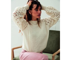 Pull Fatima à torsades et fleurs au crochet - Patron tricot Phildar - modèle porté