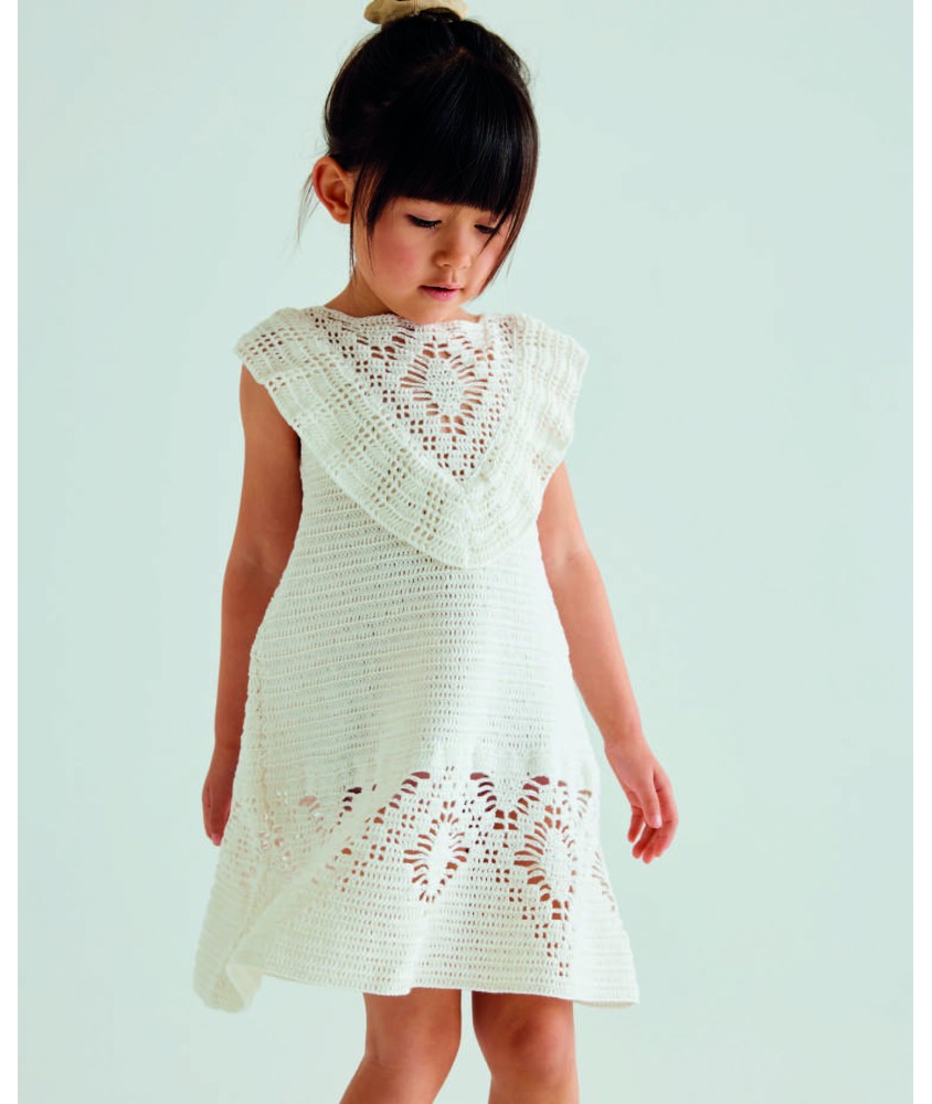 Robe enfant Oxanna au crochet en coton - Patron crochet Phildar - modèle porté