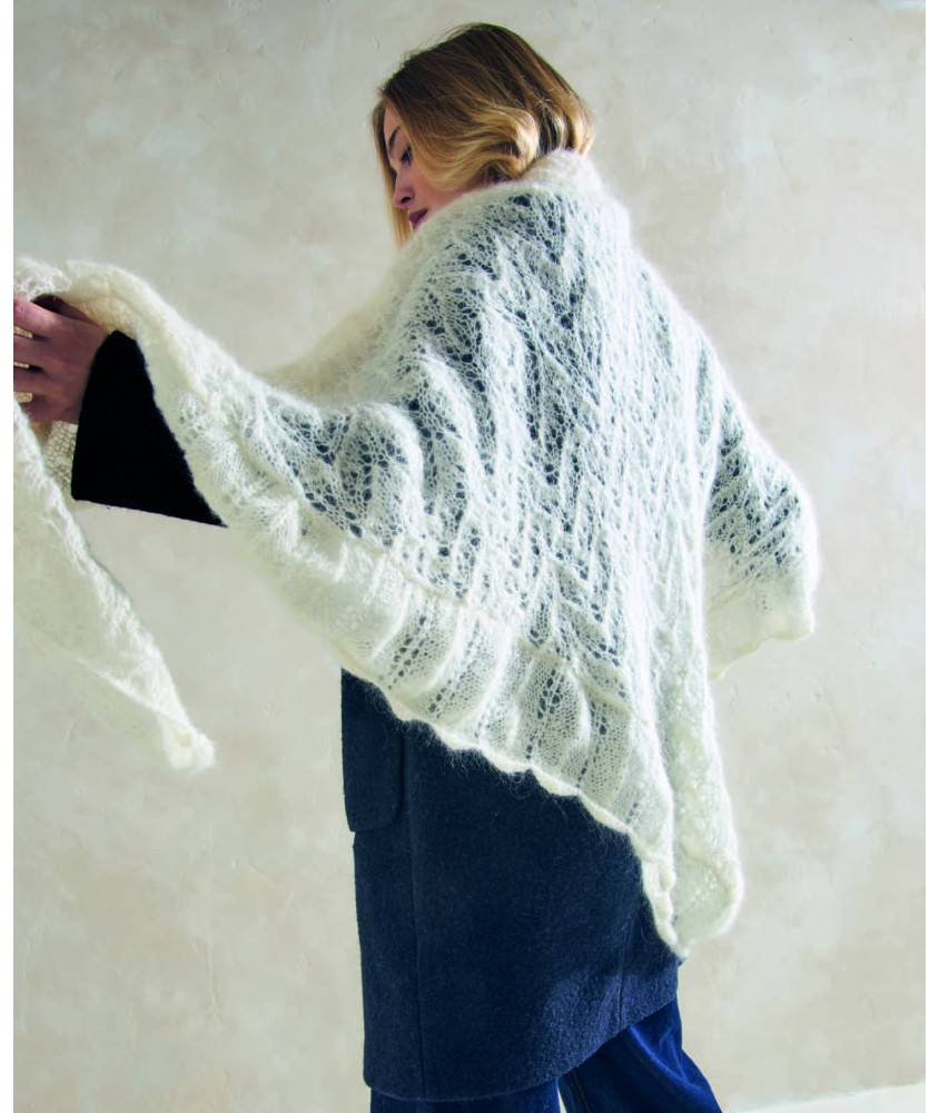 Châle russe Céléna en mohair et soie - Patron tricot Phildar - modèle porté
