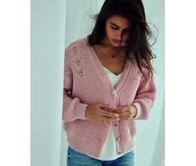 Gilet femme Charlen en coton coloris peau, côtes perlées - Patron tricot Phildar - modèle fini