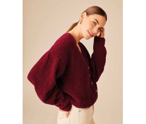 Gilet femme Gasparine en chenille grenat, manches ballon - Patron tricot Phildar - modèle fini