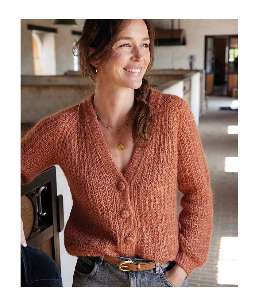 Gilet femme Séverine en alpaga praline, point de sable - Patron tricot Phildar - modèle fini