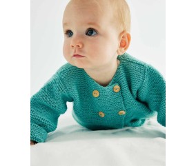 Gilet bébé Bao en laine soft green, point mousse - Patron tricot Phildar - modèle fini