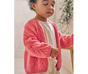 Gilet fille Vanda en coton pétunia, point fantaisie aux manches - Patron tricot Phildar - modèle fini