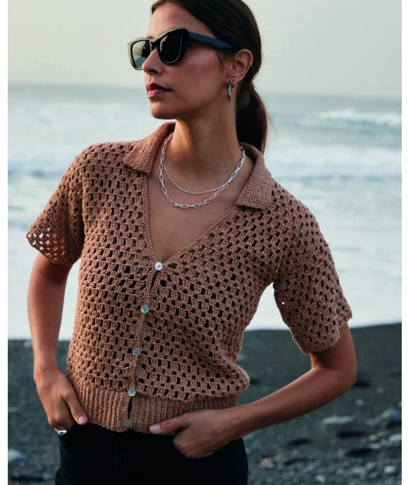 Polo femme Purday au crochet, viscose et lin camel, manches courtes - Patron Phildar - modèle fini
