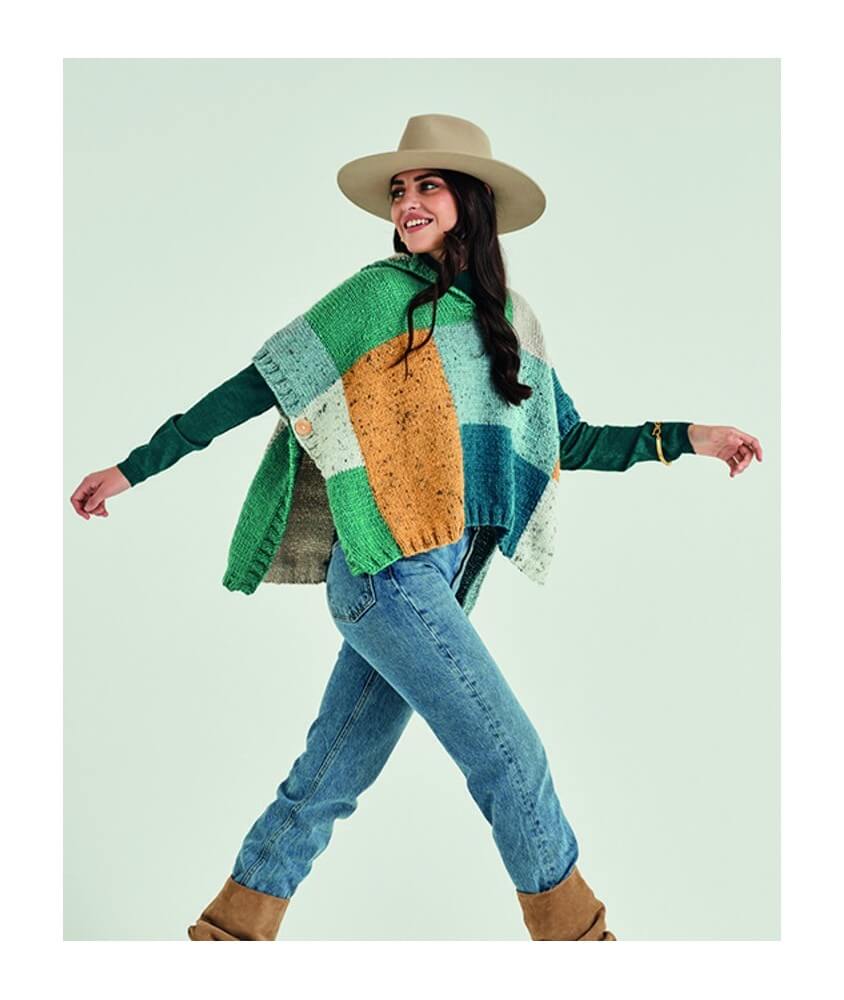 Poncho femme Rachele en jacquard écru, amande, paon et miel - Patron tricot Phildar - modèle fini
