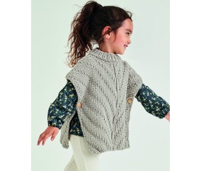 Poncho fille Ryanna en laine chanvre, point fantaisie et boutons - Patron tricot Phildar - modèle fini
