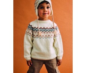 Pull enfant Eric en laine craie, jacquard biche et noisette sur l'empiècement - Patron tricot Phildar - modèle fini